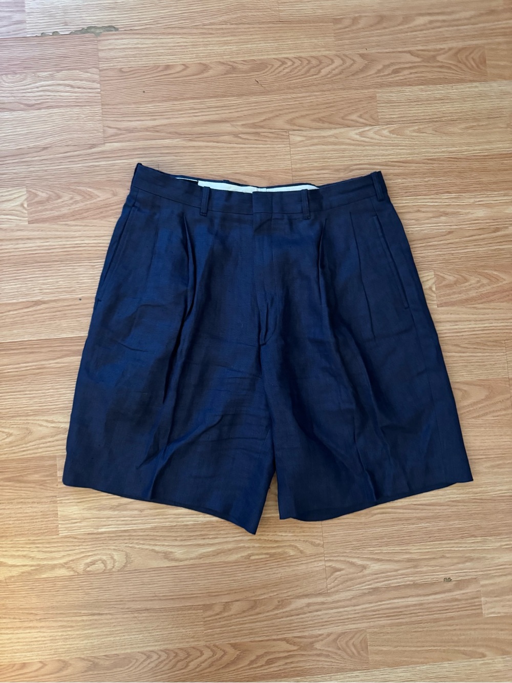 Classic Navy Men’s Pleated Shorts